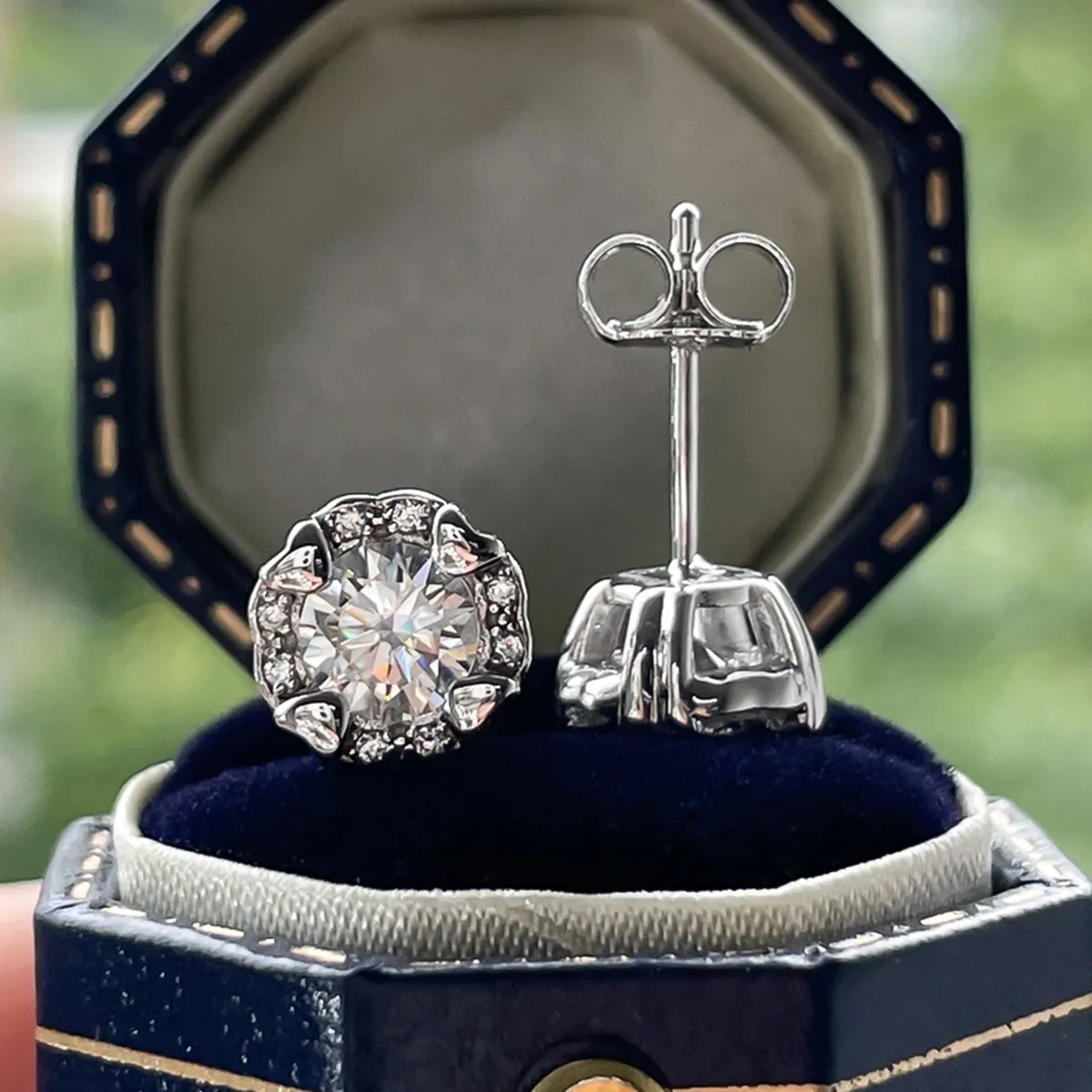 1.0CTTW D Color Moissanite Heart Stud Earrings 925 Sterling Silver Earrings