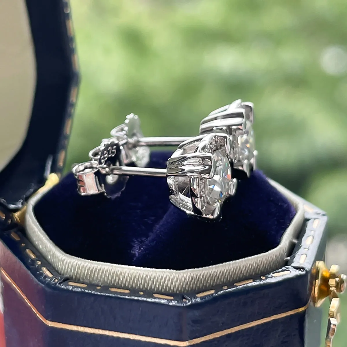 1.0CTTW D Color Moissanite Heart Stud Earrings 925 Sterling Silver Earrings