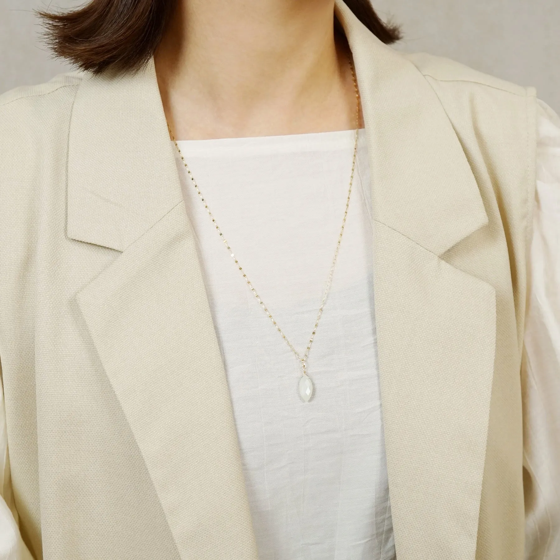 10K Moonstone Necklace Charm (Yellow Gold)