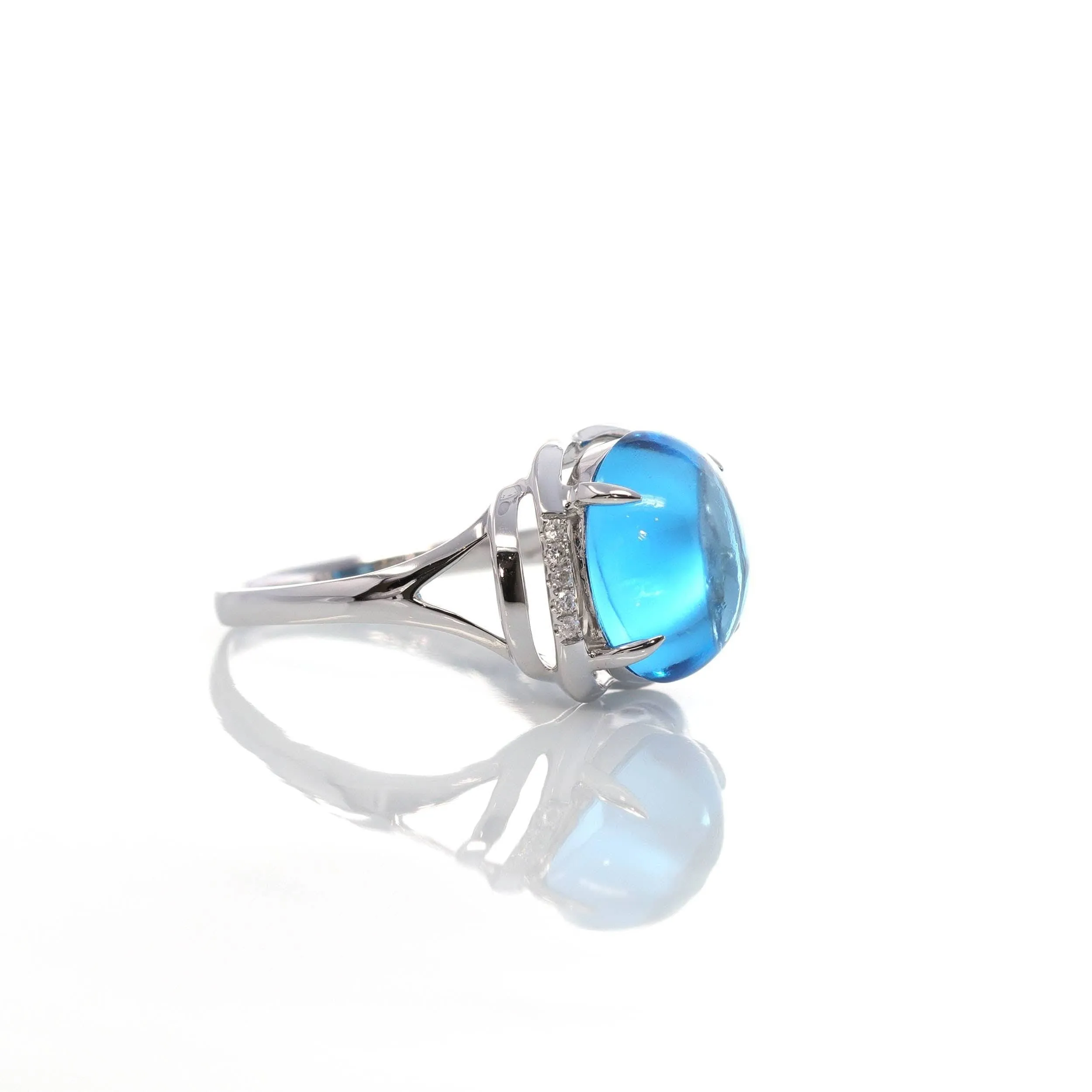 18k White Gold Genuine Swiss Blue Topaz Ring with Diamonds