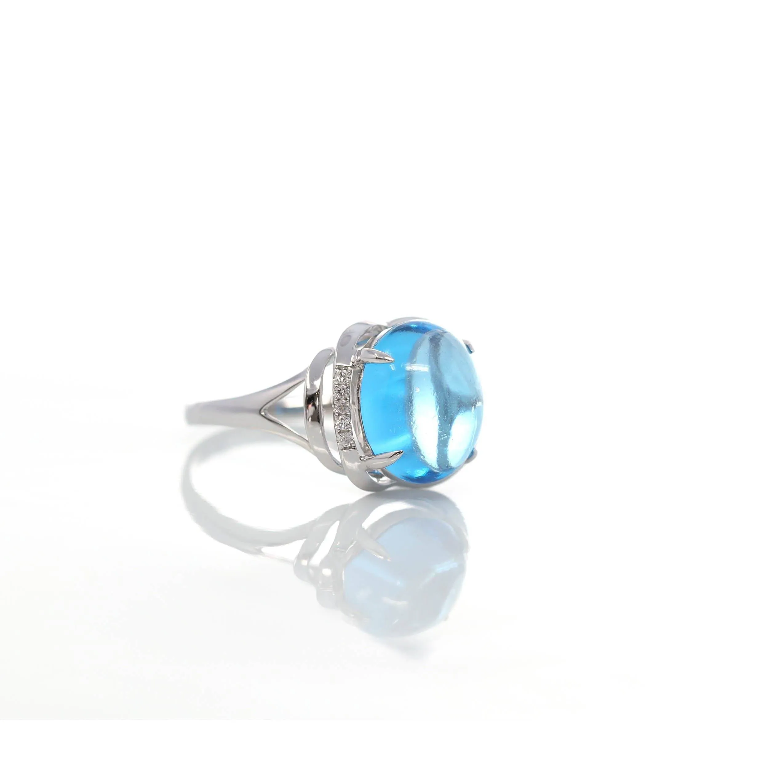 18k White Gold Genuine Swiss Blue Topaz Ring with Diamonds