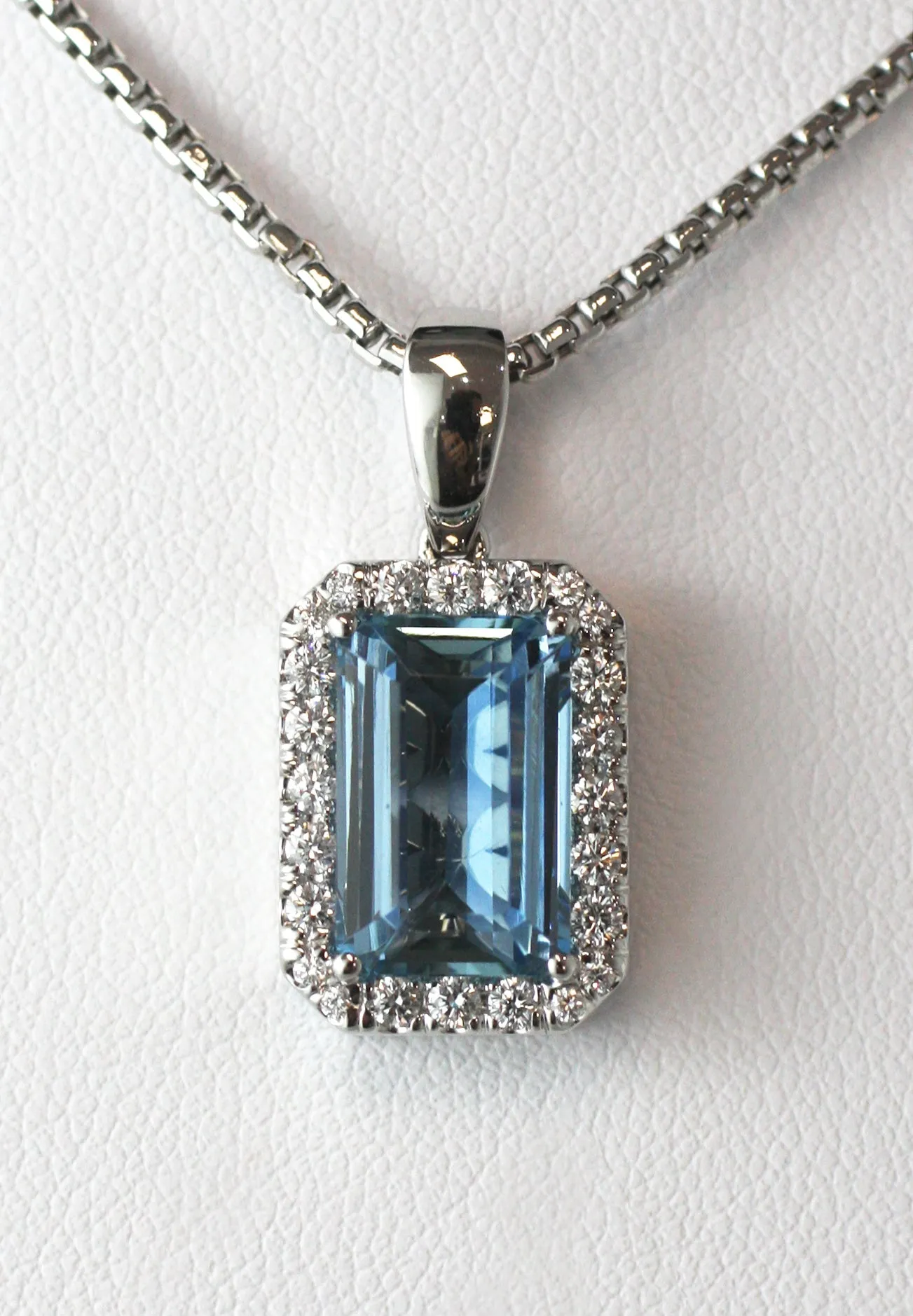 4.63 Carat Aquamarine & Diamond Pendant