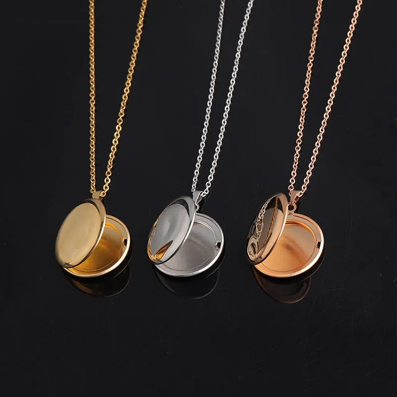Classic Vintage Round Locket Pendant Necklaces