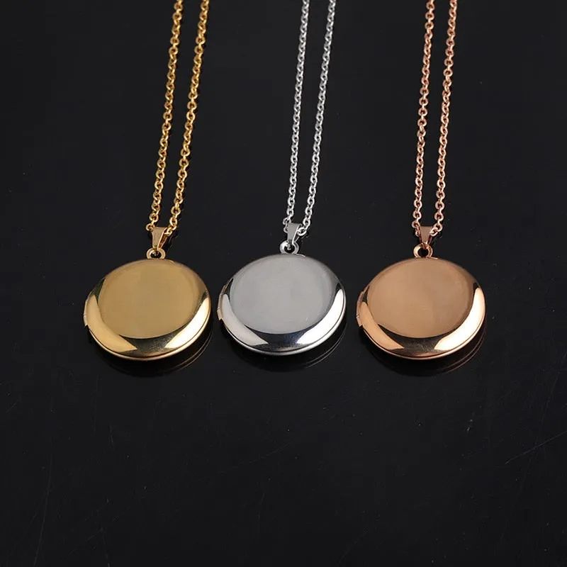 Classic Vintage Round Locket Pendant Necklaces
