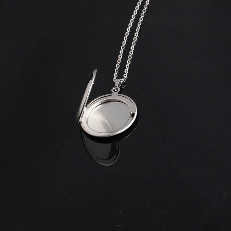 Classic Vintage Round Locket Pendant Necklaces