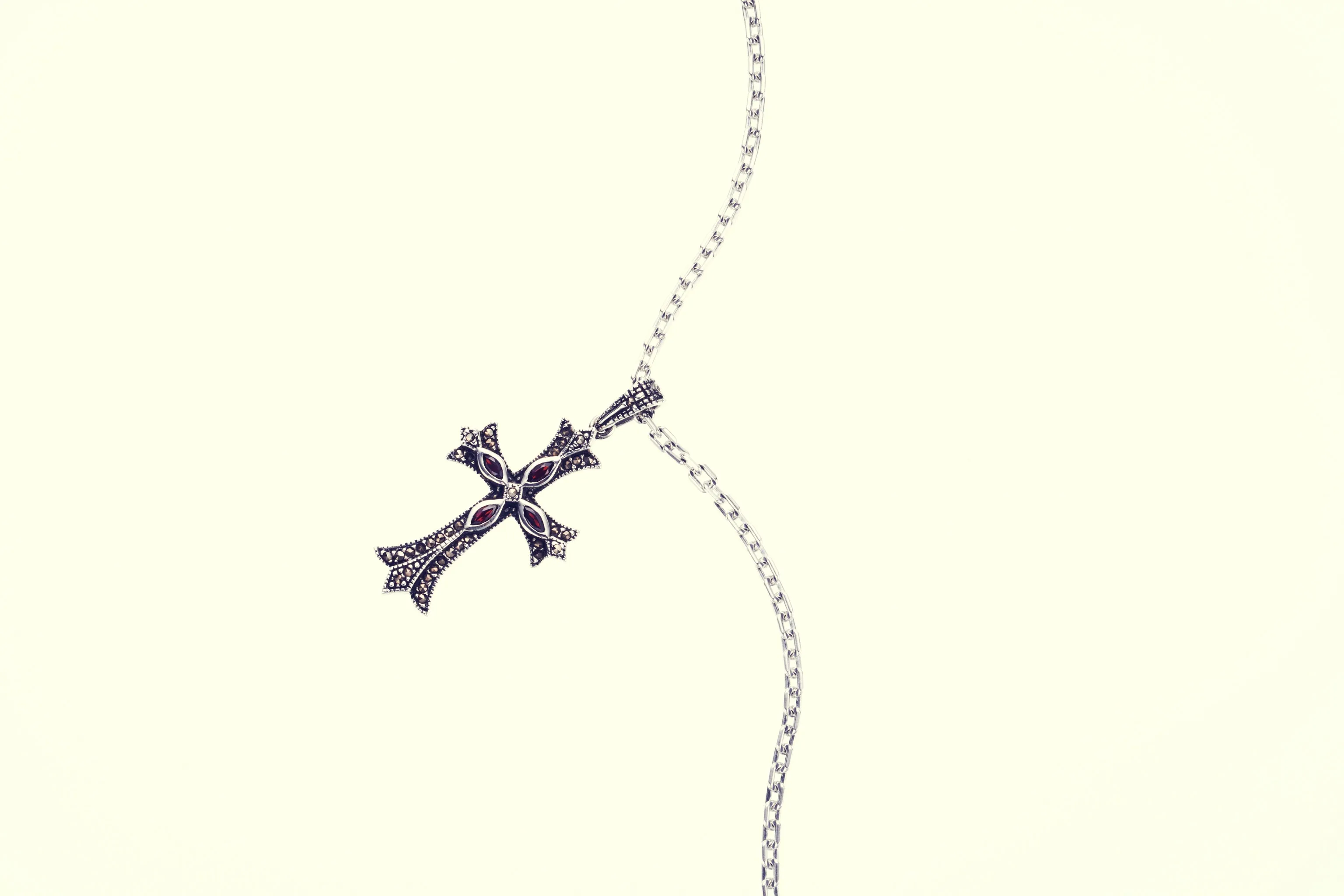 Cross on Cross Pendant : S (Garnet)