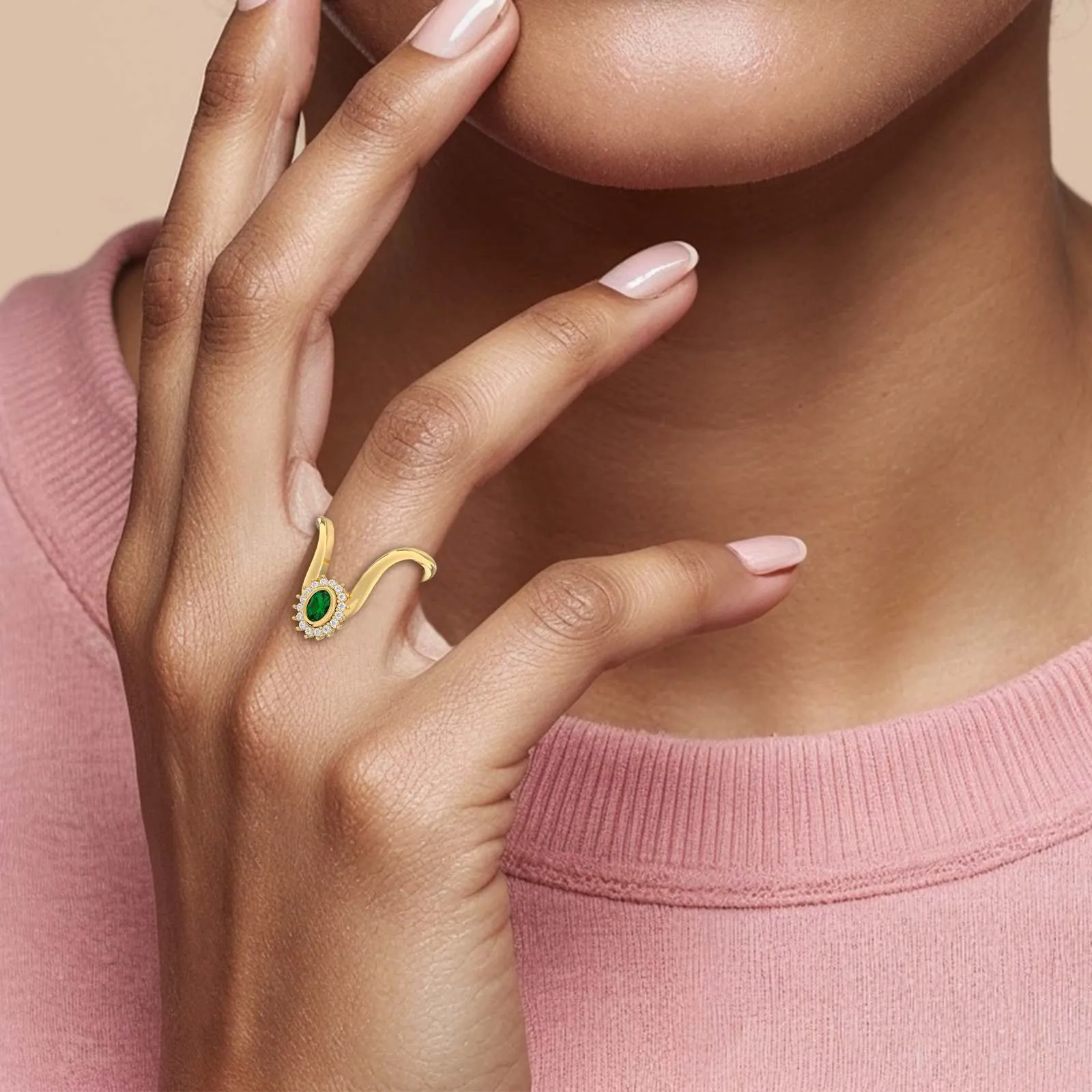 Emerald And Diamond Vanki Ring