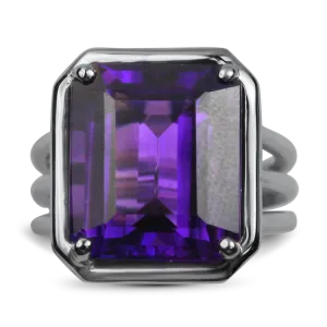 Estate 14K White Gold Amethyst Ring