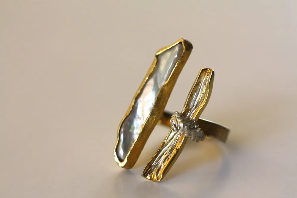 Fresh water mother of pearl ring