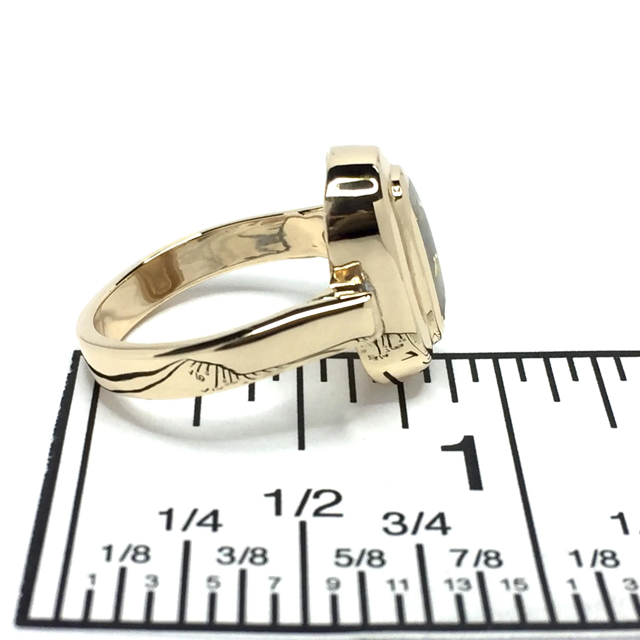Gold Quartz Ring Oval Inlaid Design with .06ctw Round Diamonds