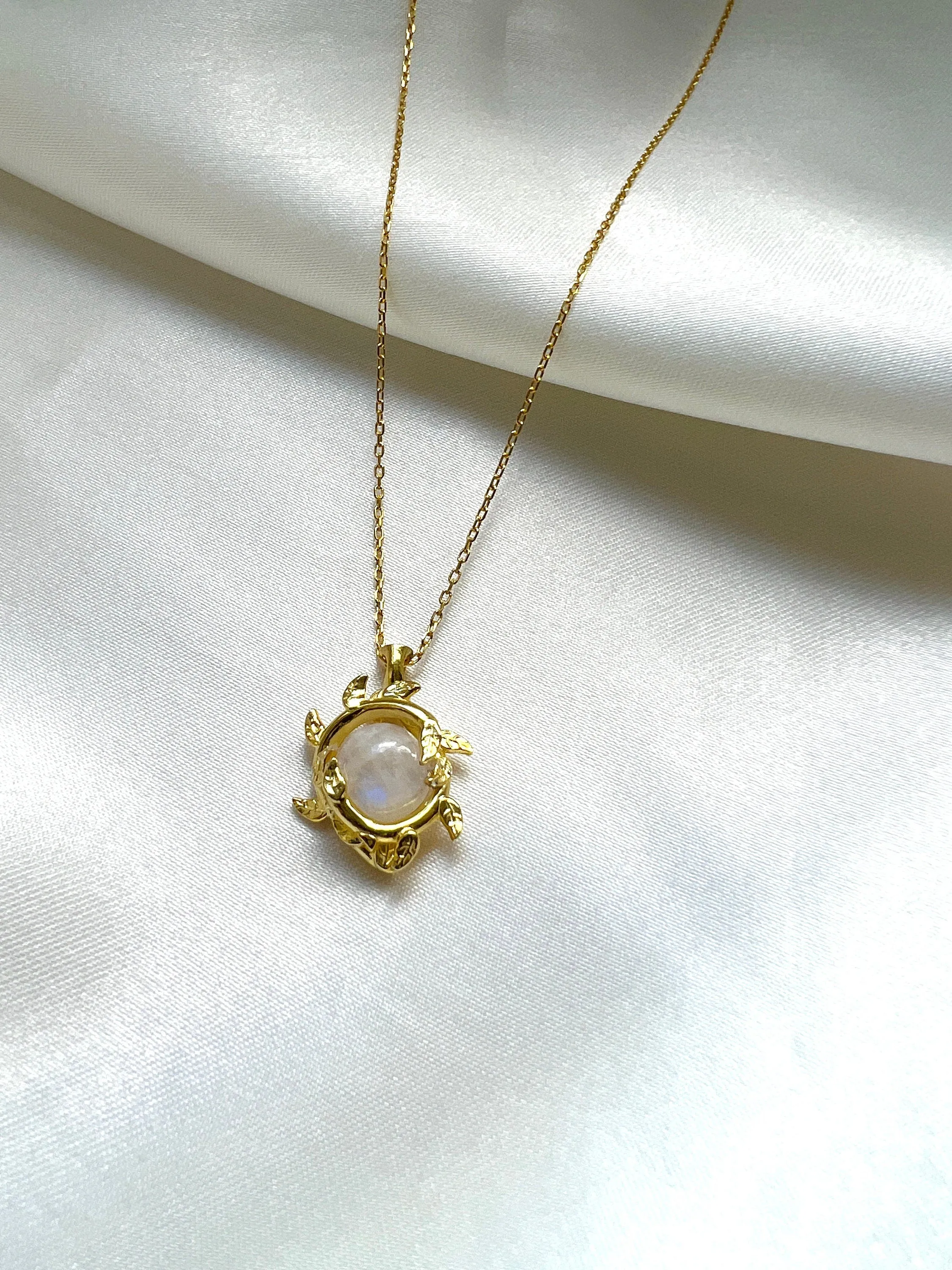 Sunstone Moonstone Necklace in Gold Sunstone Pendant Gold Genuine Moonstone Necklace Natural Sunstone Necklace Cyrstal Healing Necklace