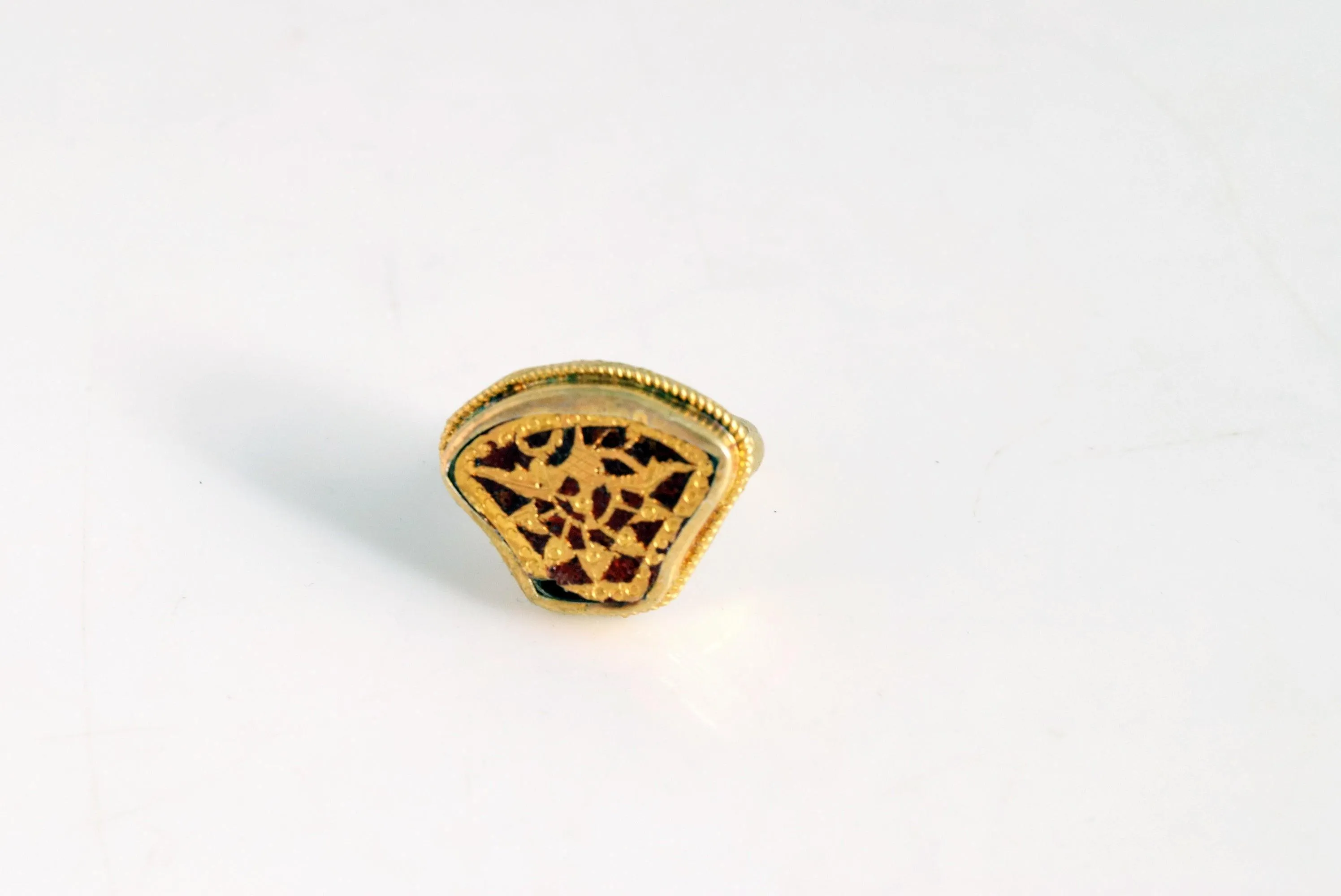 Vintage Thewa Indian Ring Gold Plated Silver with a Defect