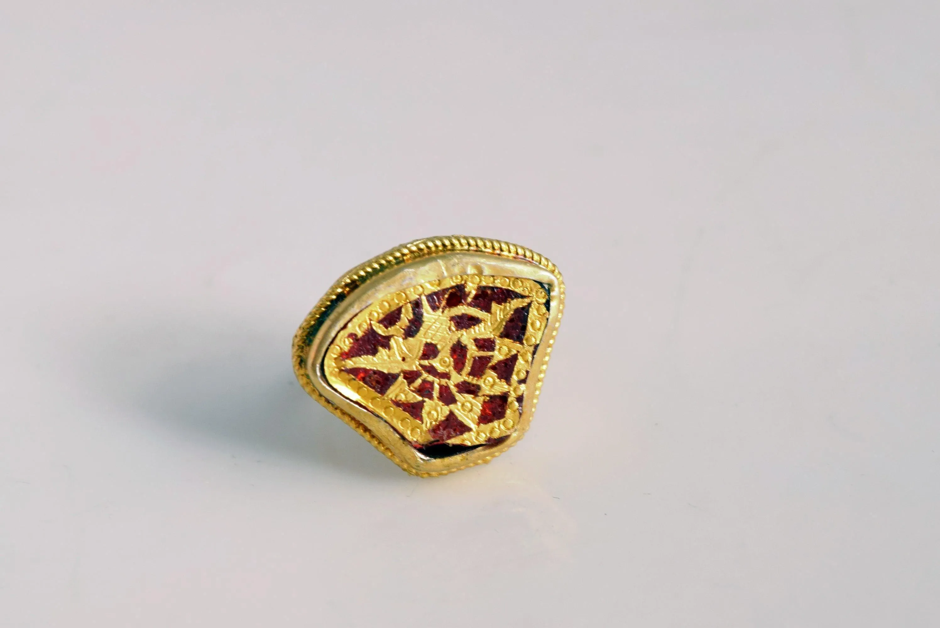 Vintage Thewa Indian Ring Gold Plated Silver with a Defect